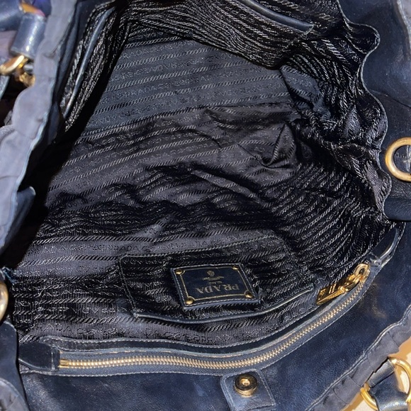 Preloved Prada Gaufre convertible satchel leather/nylon medium 2 way bag. - Picture 10 of 13